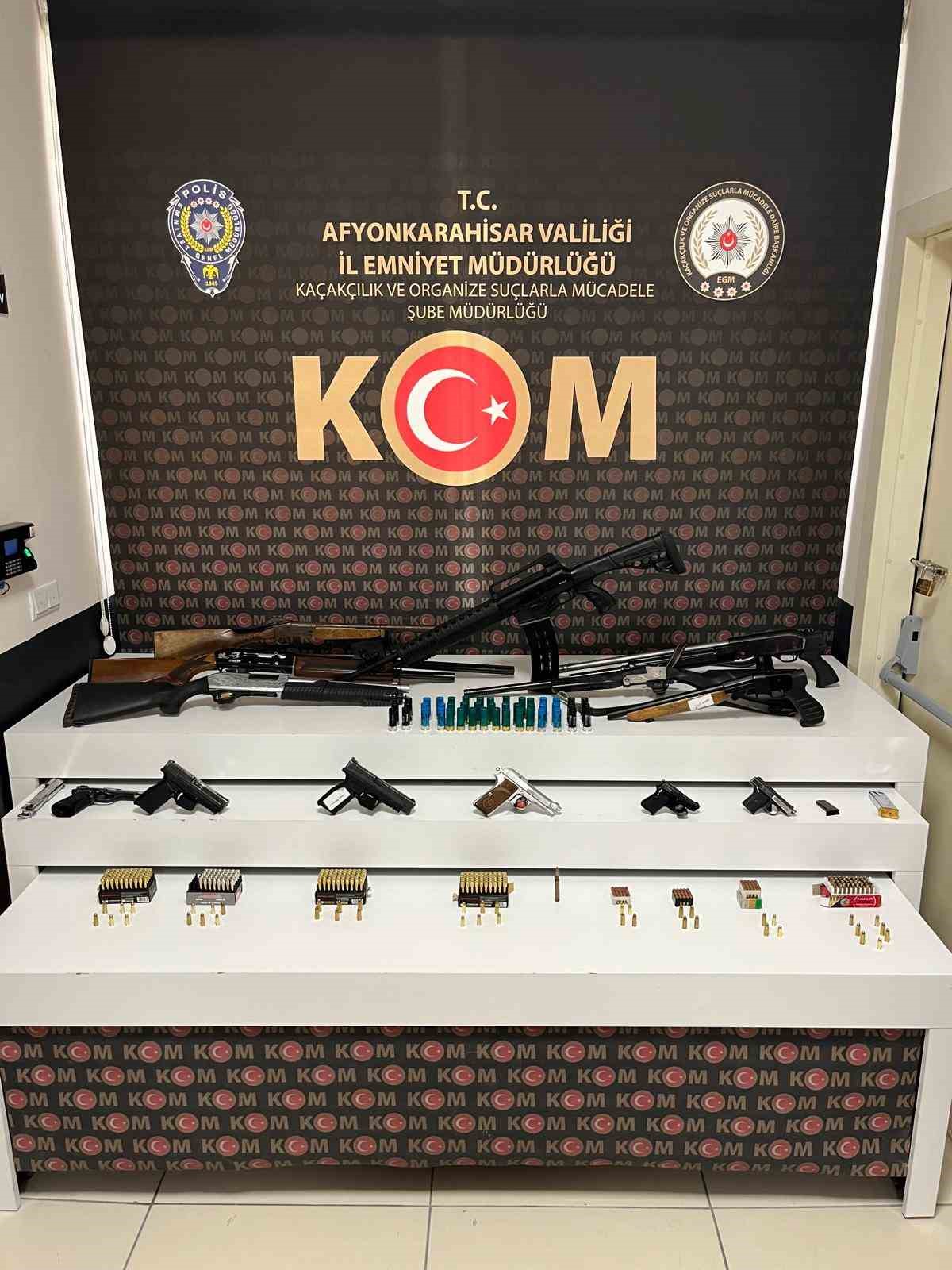 Silah kaçakçılarına yönelik operasyon: 7 gözaltı
