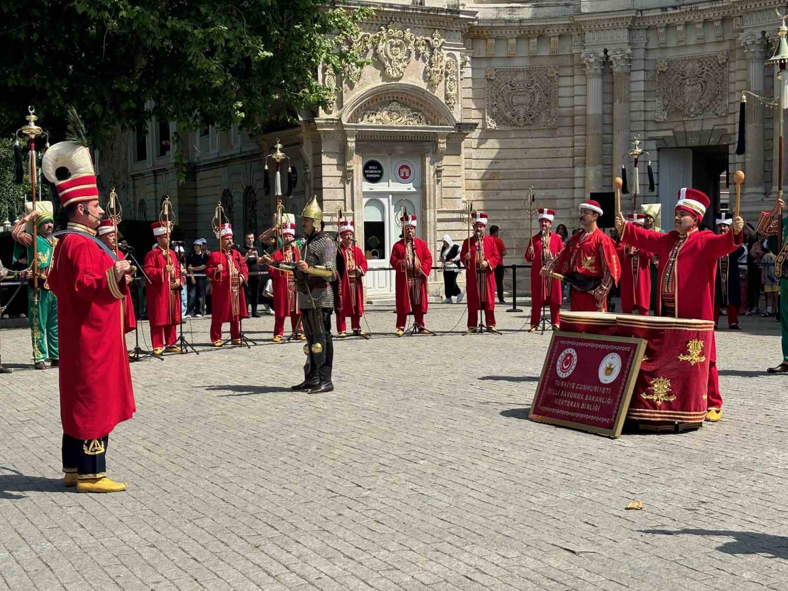 Dolmabahçe Sarayı’nda mehteran coşkusu
