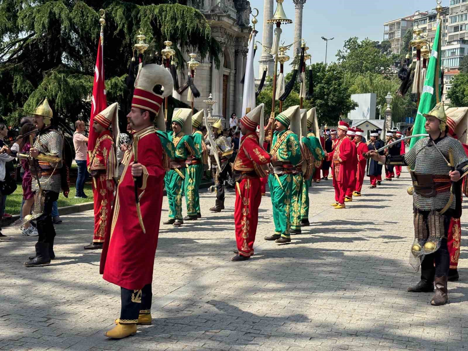 Dolmabahçe Sarayı’nda mehteran coşkusu
