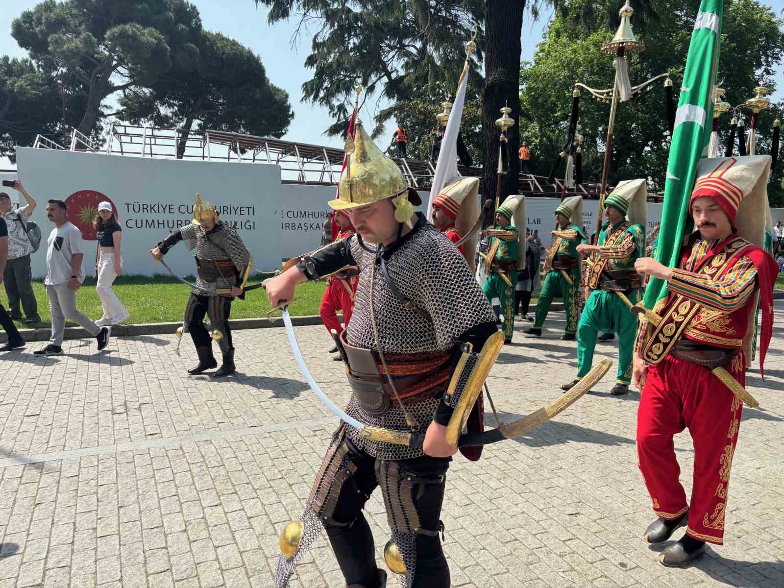 Dolmabahçe Sarayı’nda mehteran coşkusu
