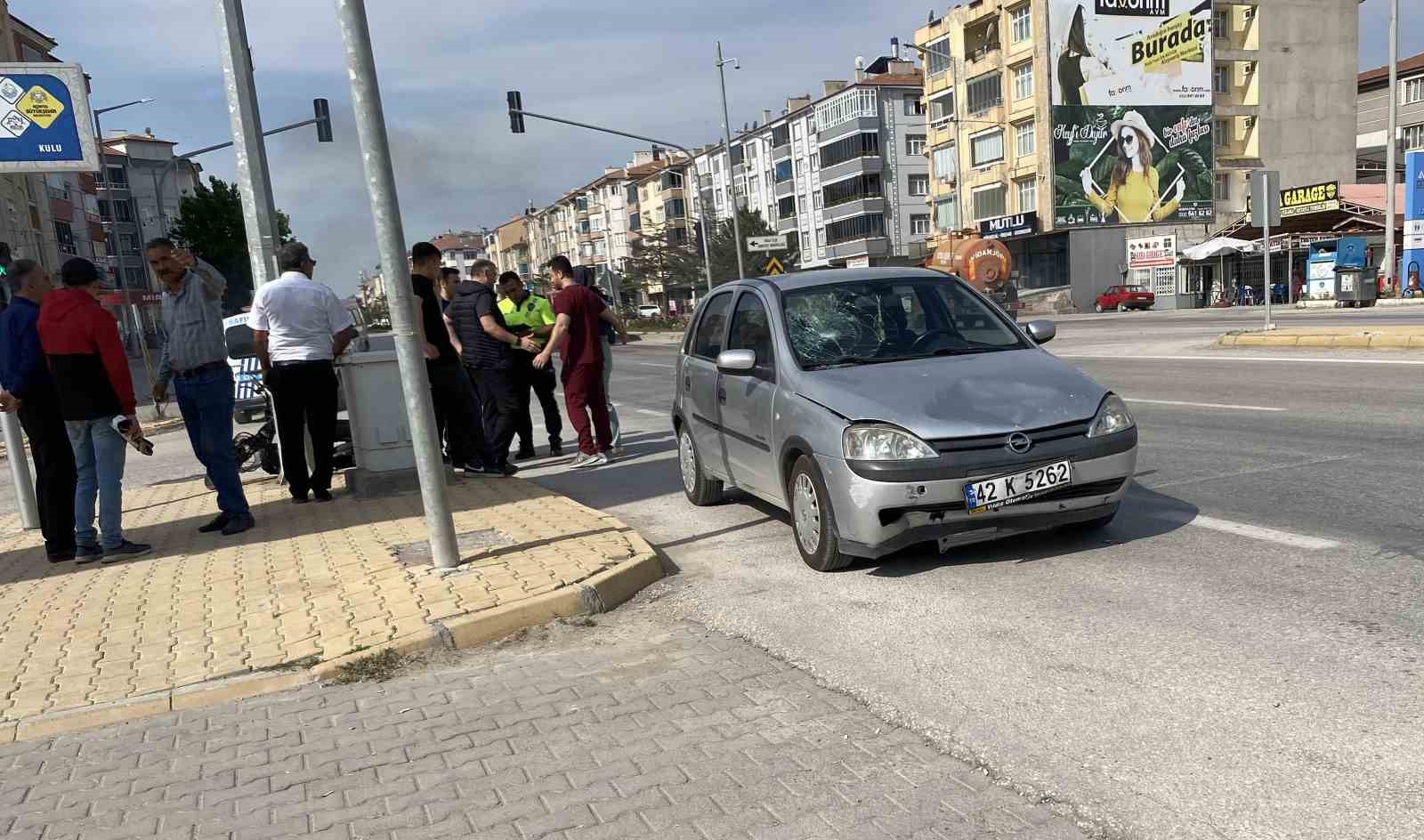 Elektrikli bisiklet ile otomobil çarpıştı: 1 yaralı
