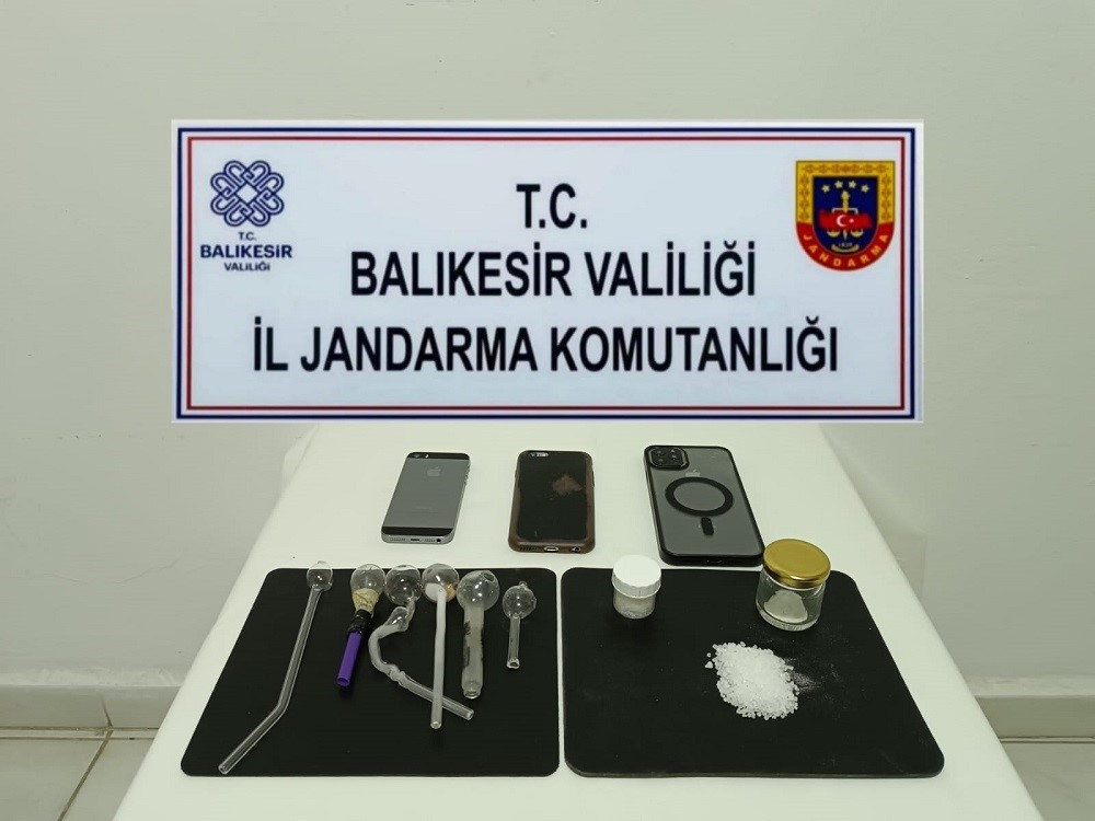 Uyuşturucu taciri 2 kişi tutuklandı
