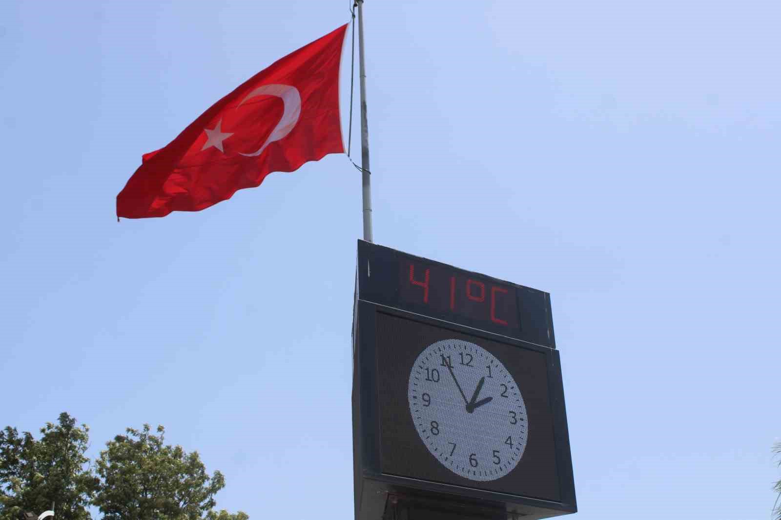 Aydınlı vatandaş: “Bu sıcağı yemeyen Egeli olmaz”
