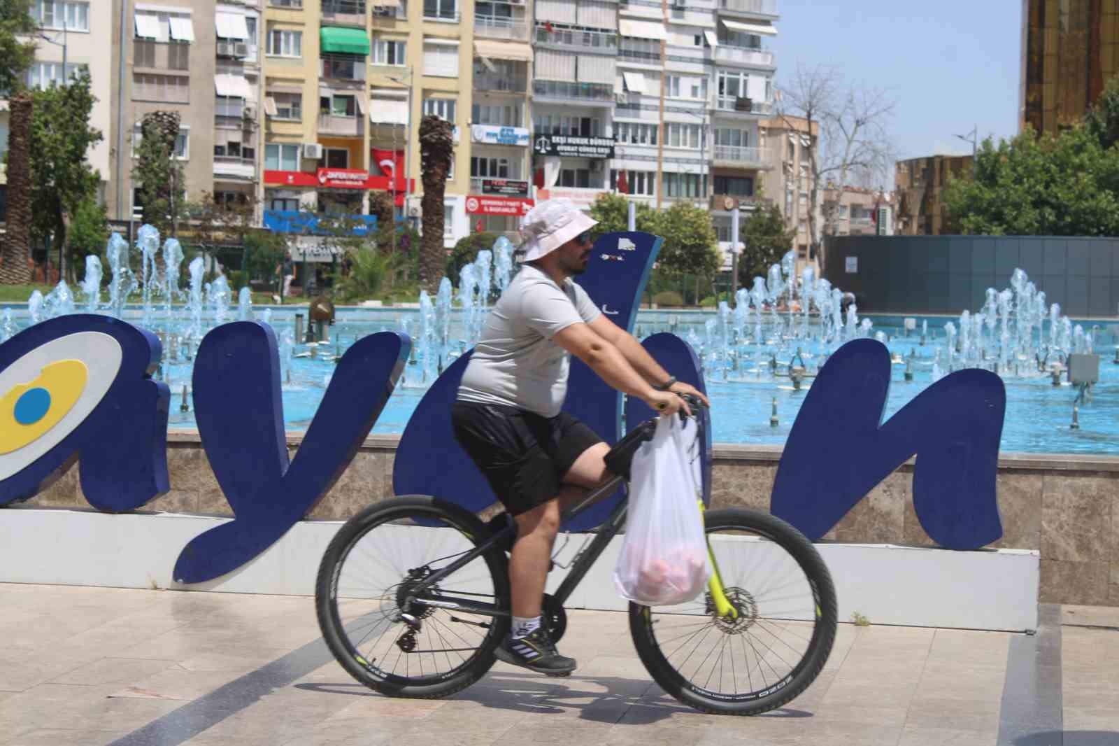 Aydınlı vatandaş: “Bu sıcağı yemeyen Egeli olmaz”
