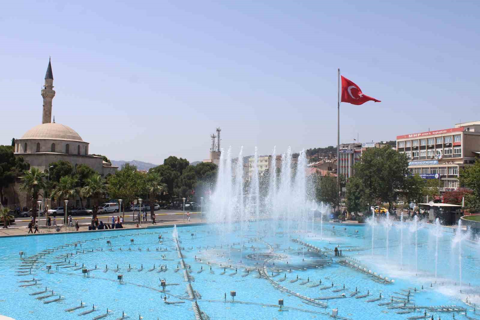 Aydınlı vatandaş: “Bu sıcağı yemeyen Egeli olmaz”
