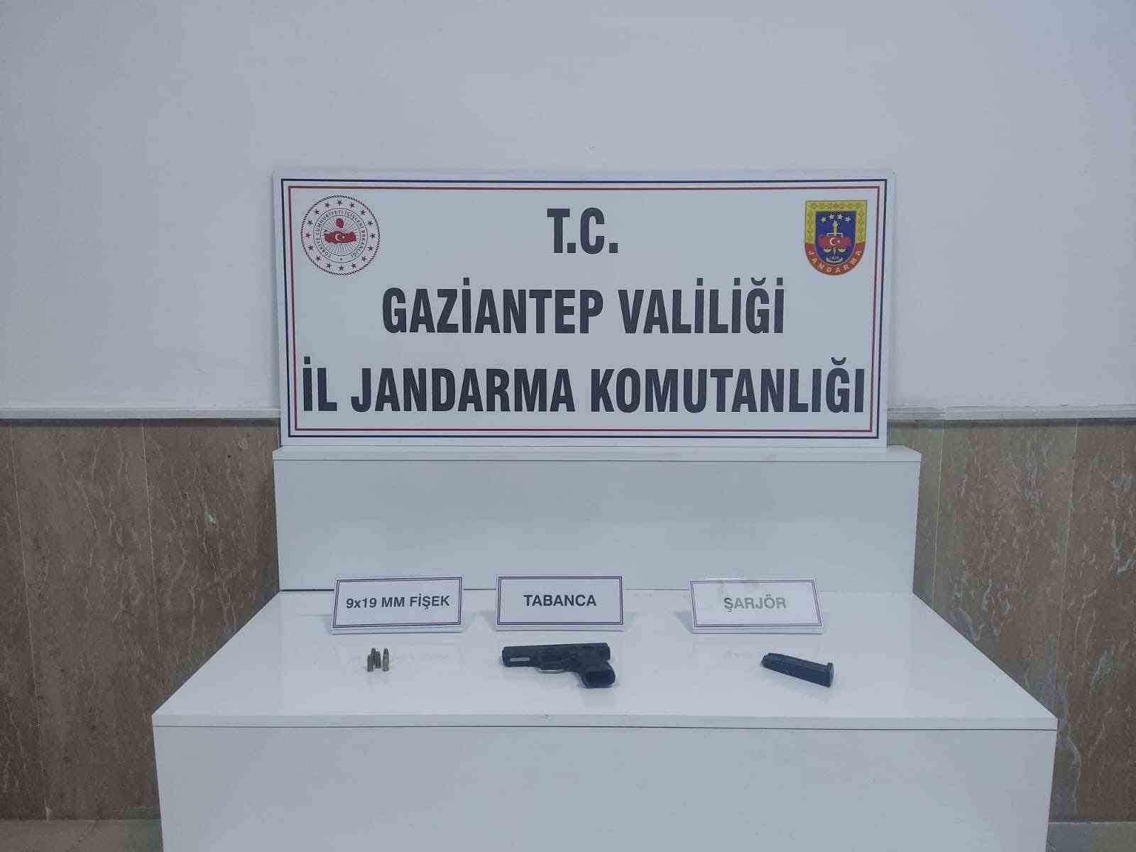 Gaziantep’te 35 adet ruhsatsız silah ele geçirildi
