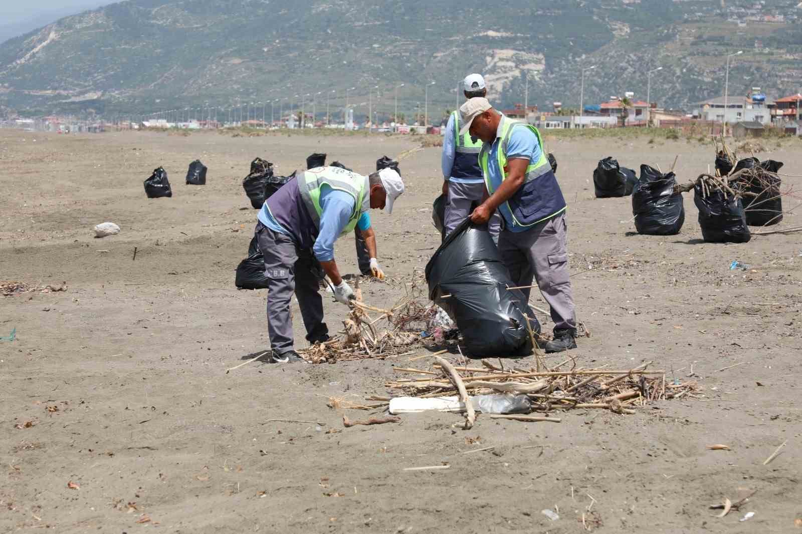 Deniz kaplumbağaların üreme merkezinde hummalı temizlik
