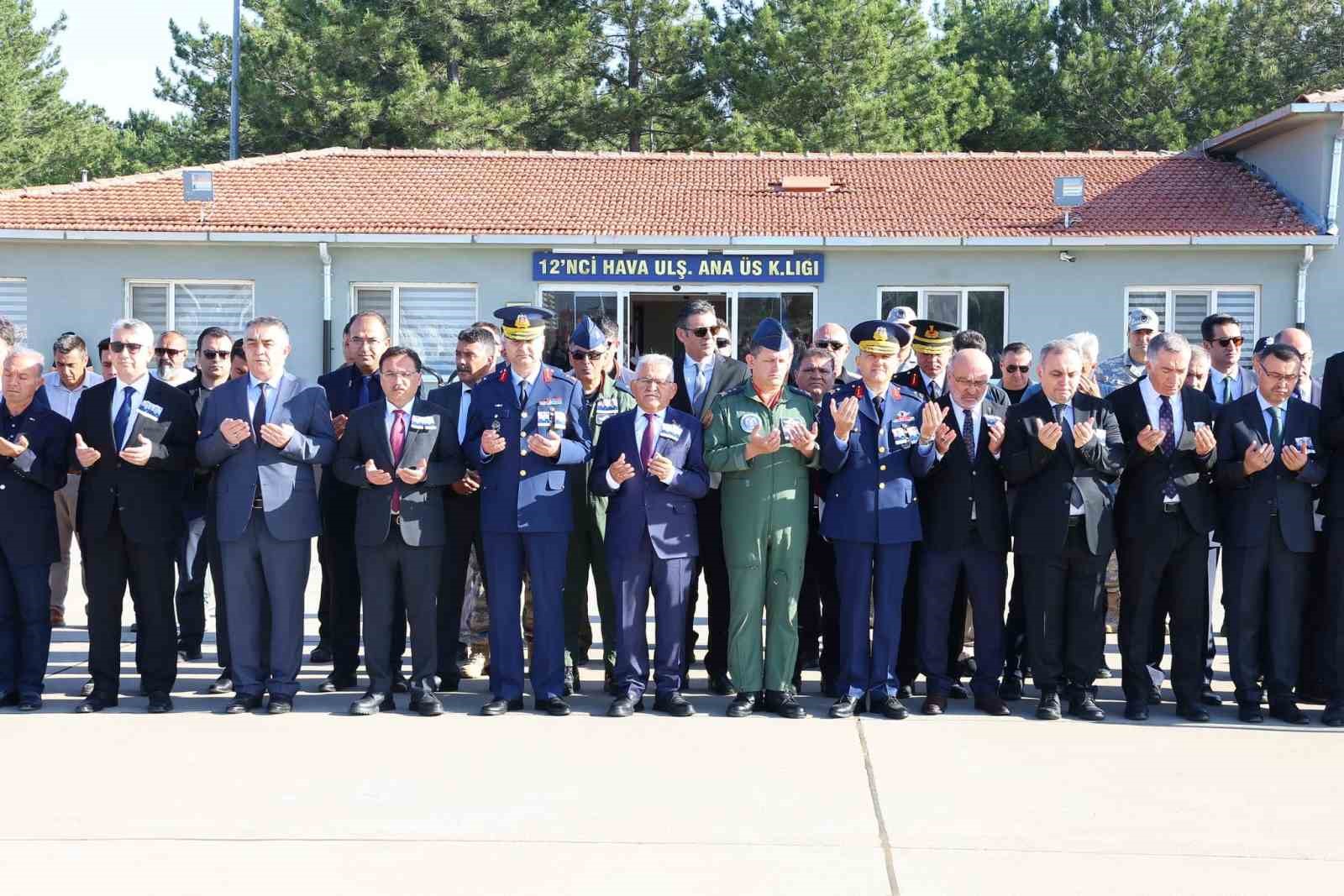 Başkan Büyükkılıç; şehitleri memleketlerine uğurladı
