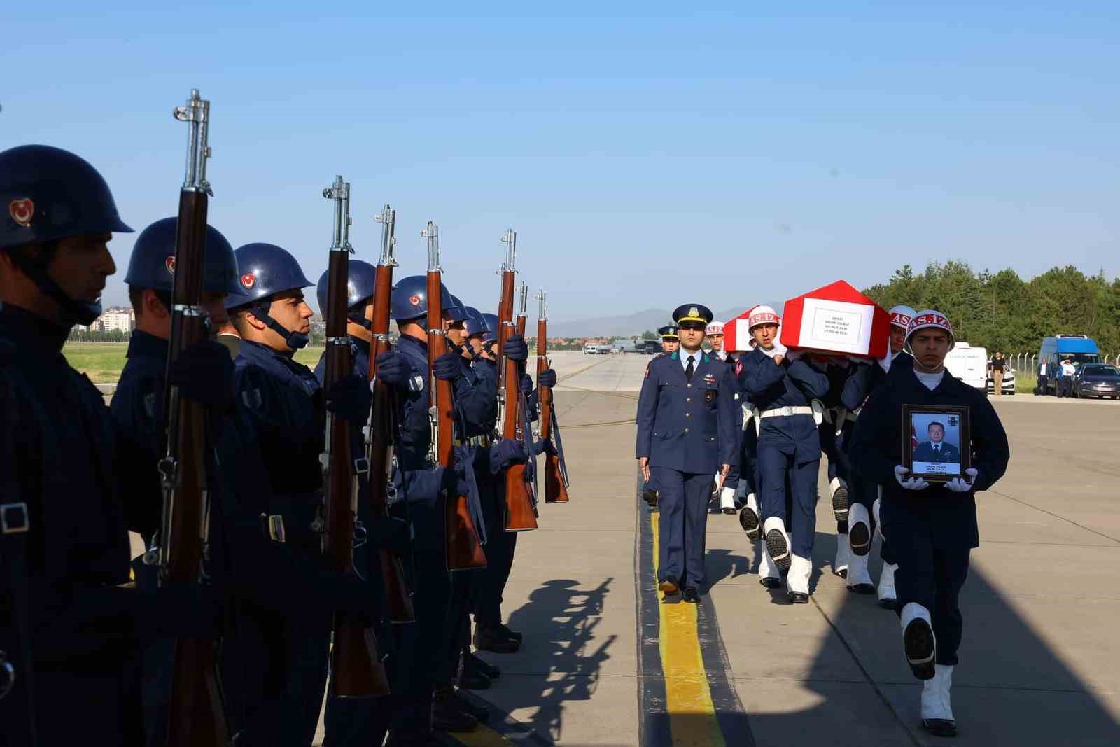 Başkan Büyükkılıç; şehitleri memleketlerine uğurladı
