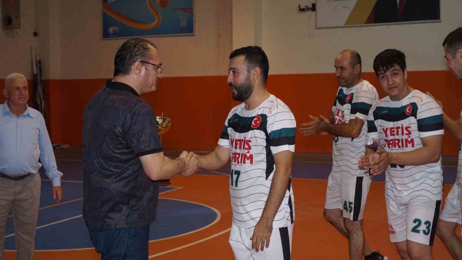 Sarıgöl Kaymakamlık Voleybol Turnuvası sona erdi
