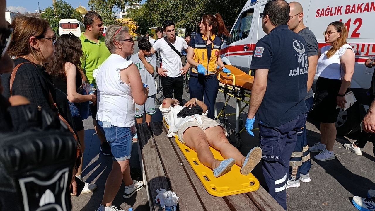 Yayaya çarpan motosiklet sürücüsü gözyaşlarını tutamayıp ağlama krizine girdi
