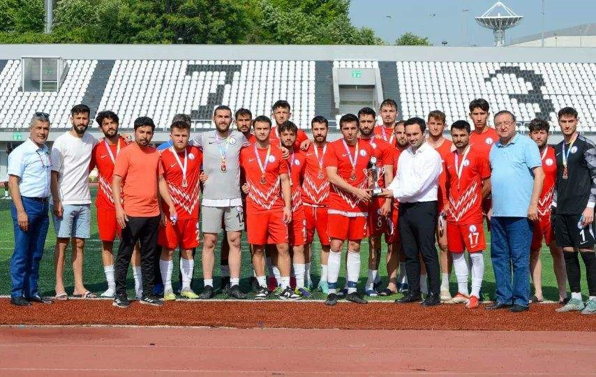 Ege Üniversitesi futbolda Türkiye şampiyonu oldu
