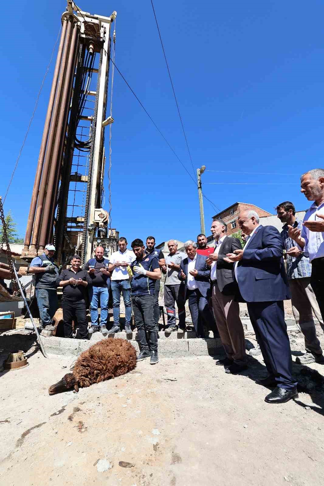 Başkan Akpunar ilk adımı termalle attı
