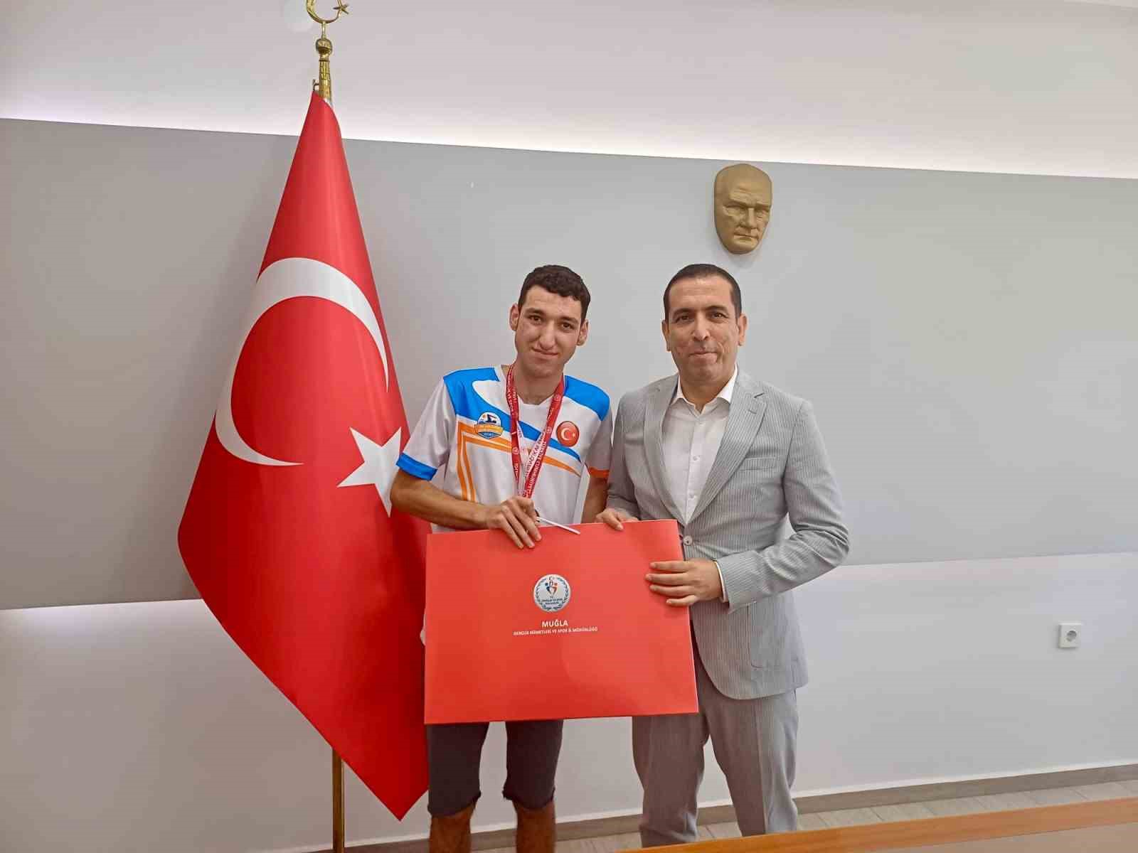 Kaymakam Aktaş özel sporcuları ağırladı
