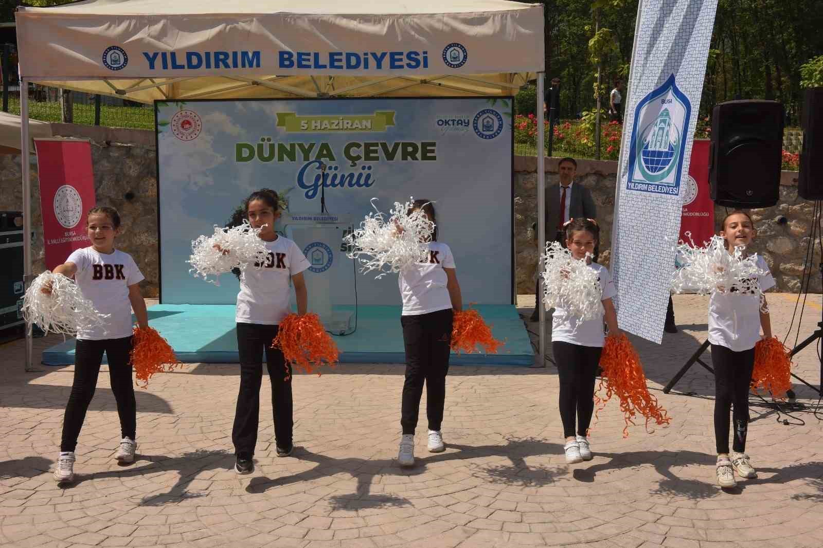 Anaokulu öğrencilerinin sıfır atık defilesi göz kamaştırdı
