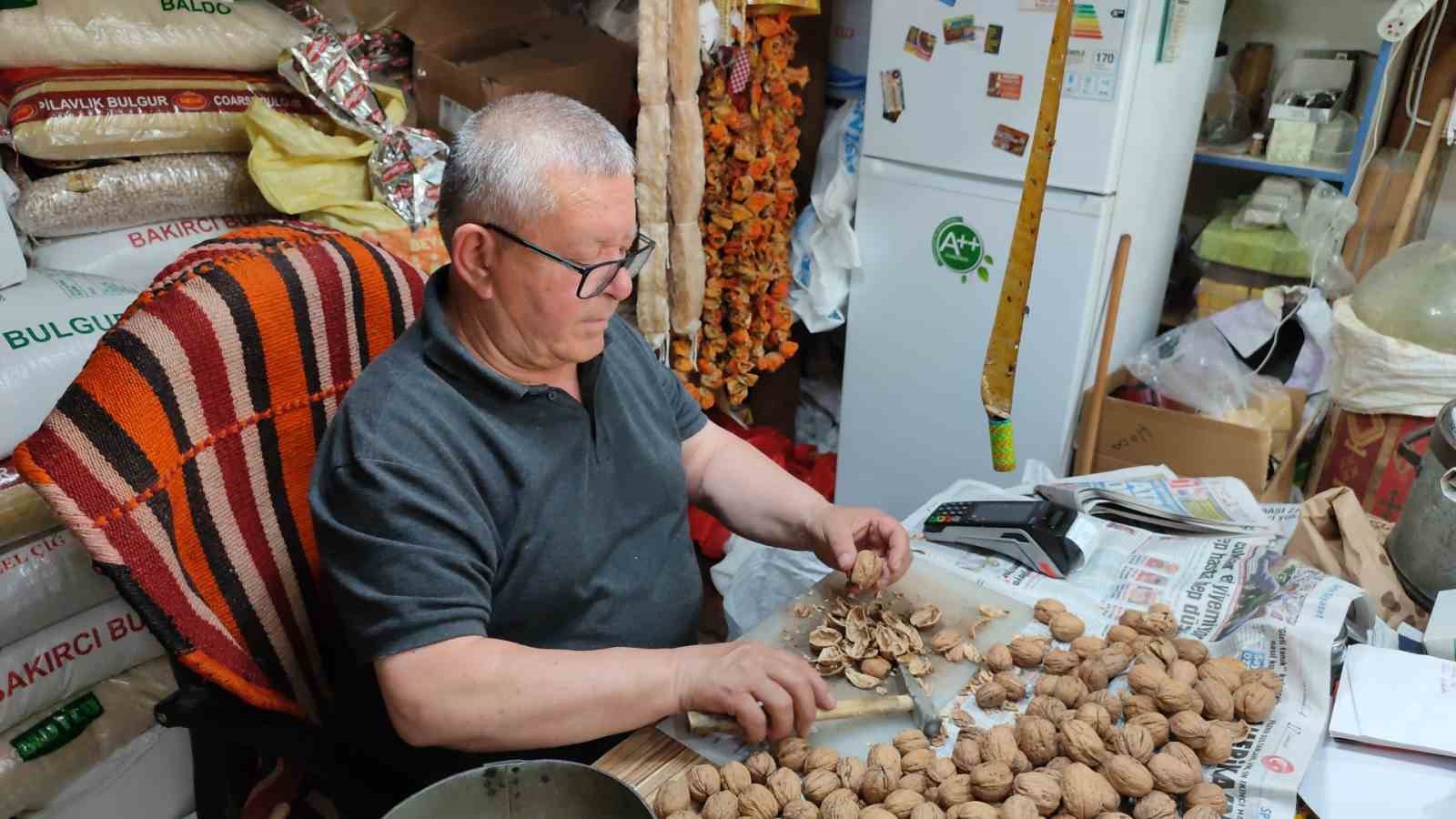 Tarihi Çarşıda Kurban Bayramı alışverişi hızlandı
