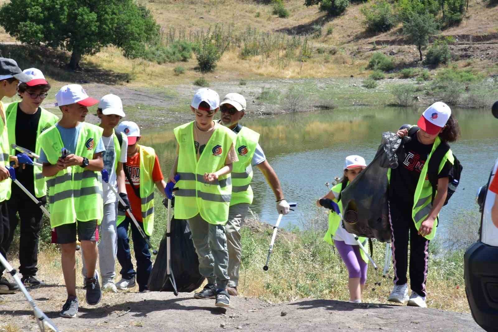 Sındırgı’da temiz çevre etkinlikleri gerçekleştirildi
