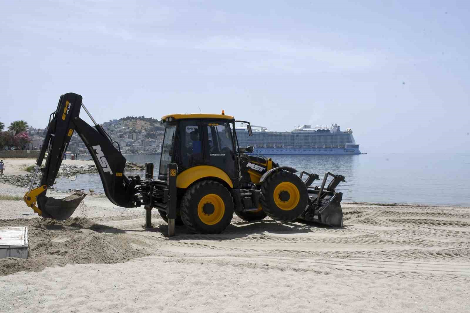 Kuşadası halk plajlarına ’bayram’ dokunuşu
