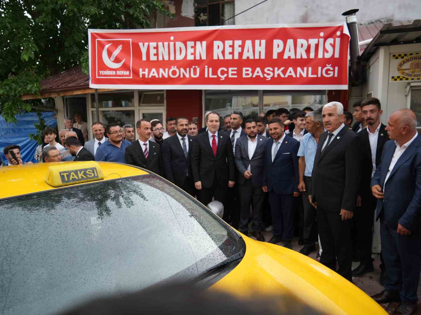 Yeniden Refah Partisi Genel Başkanı Erbakan: “Yeniden Refah Partisi, Türkiye’nin en hızlı büyüyen partisi olarak yoluna devam ediyor