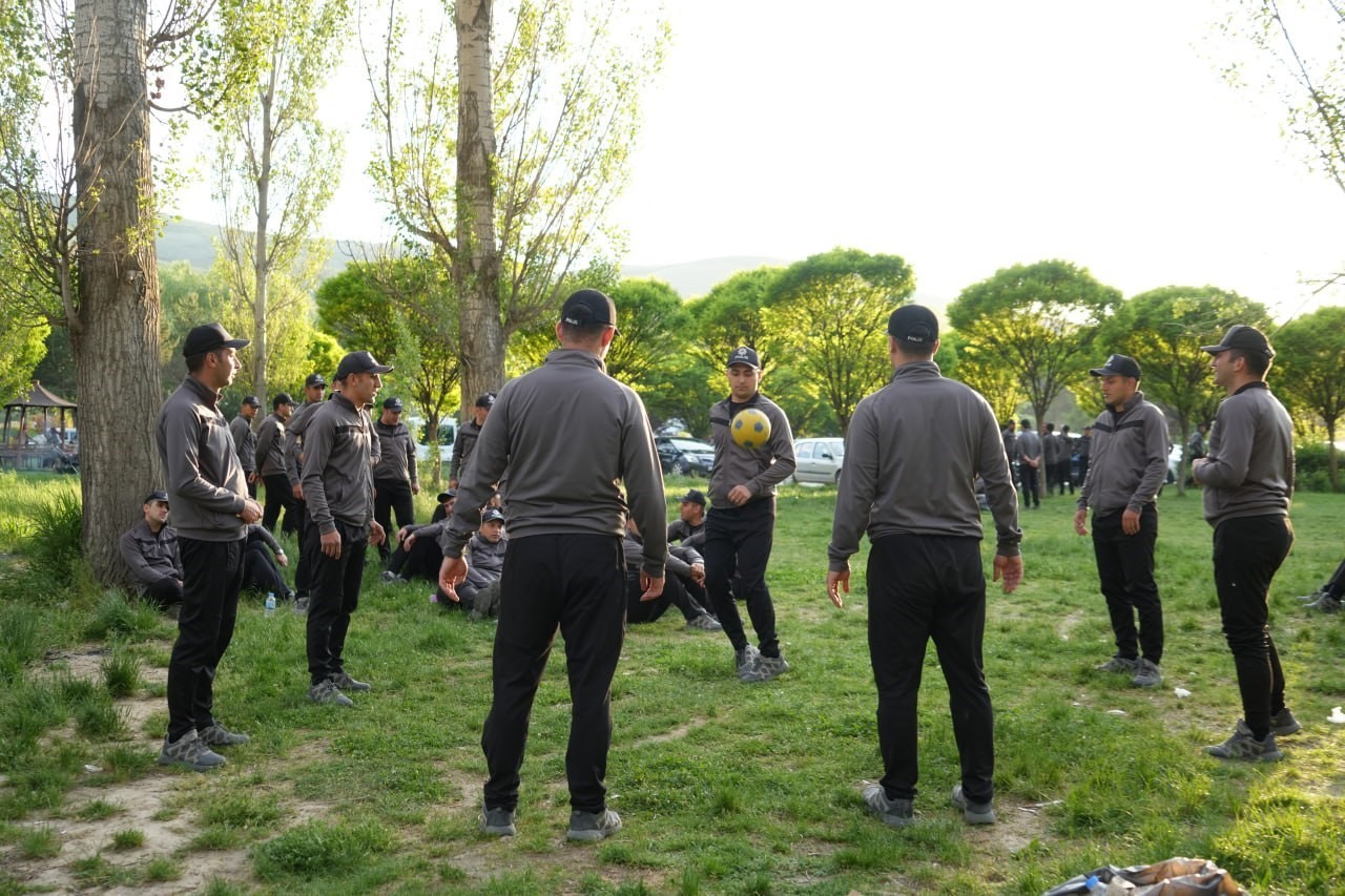 Polis Okulu öğrencileri önce piknik ardından çevre temizliği yaptılar
