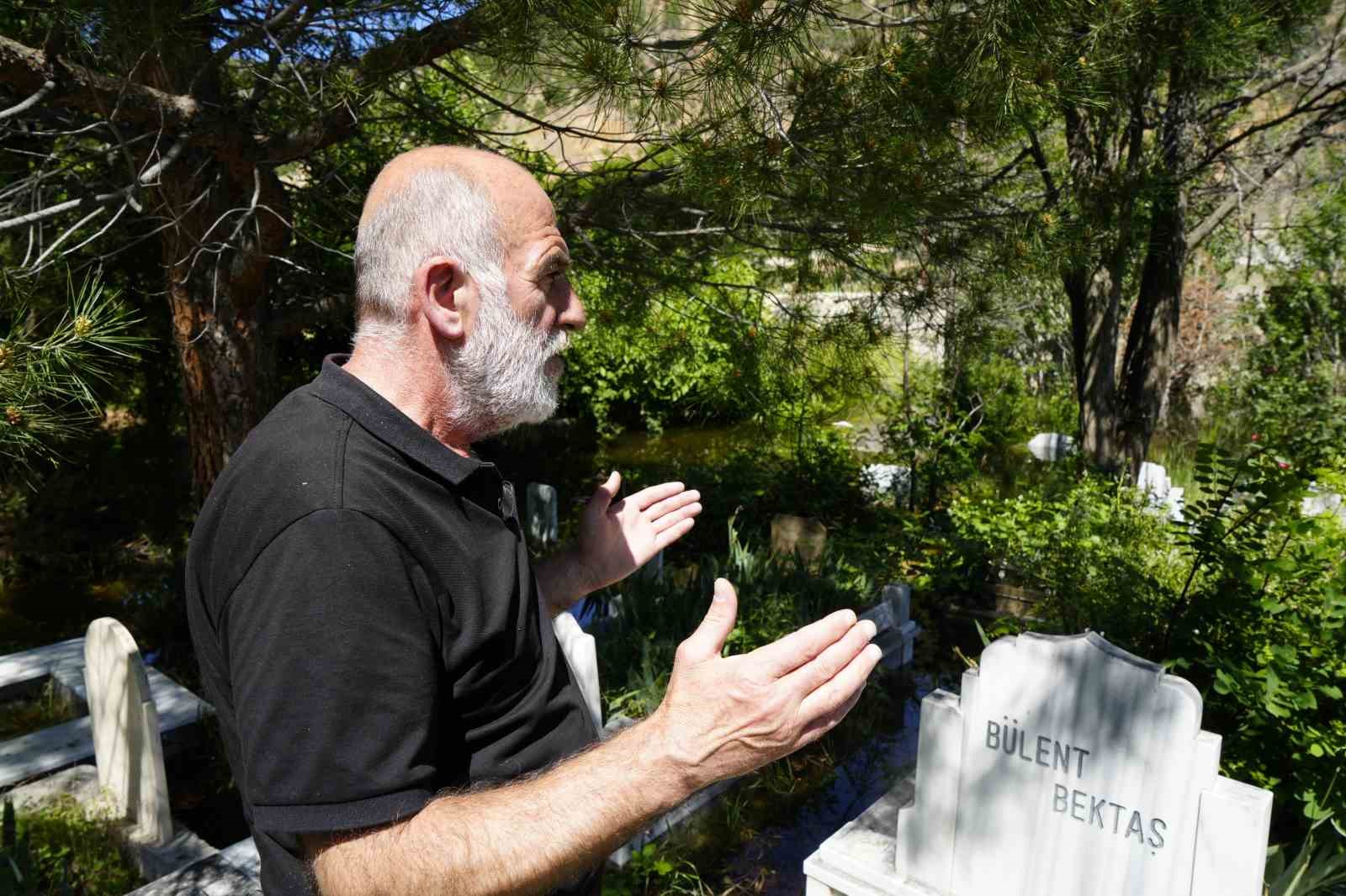 Baraj suları yükseldi mezarlıklar yine sular altında kaldı
