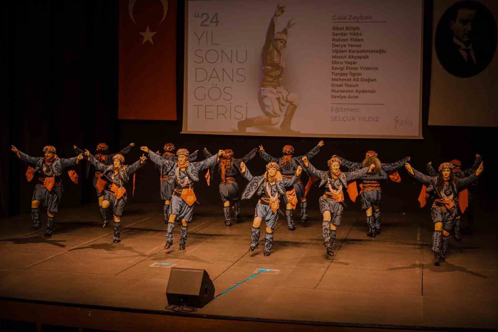 Bursa Gala Kültür Sanat Merkezi’nin dans gösteresi sanatseverlerle buluştu
