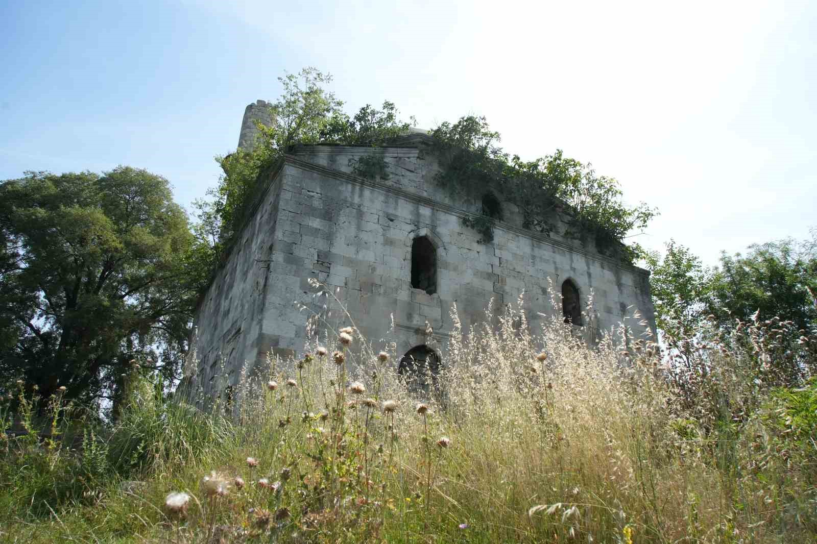 5 buçuk asırlık Evliya Kasım Paşa Camii yok olma tehlikesi yaşıyor
