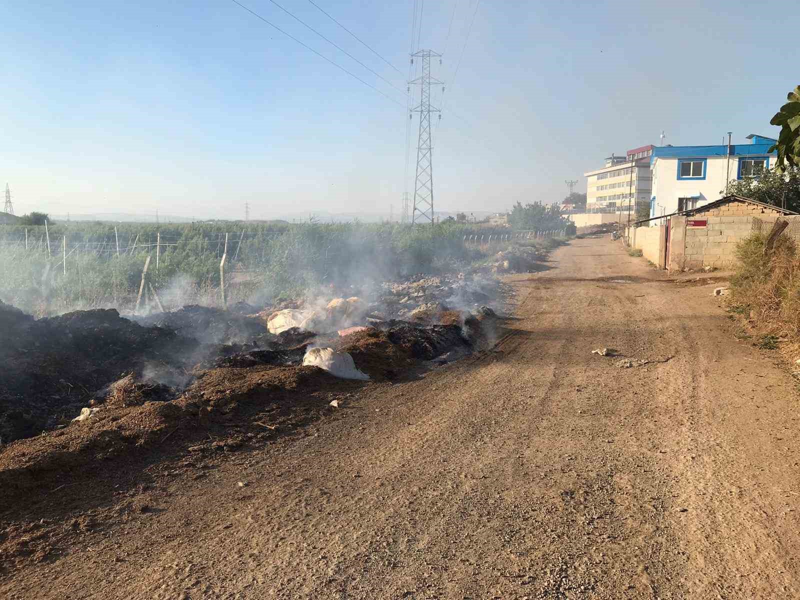 Reyhanlı’da çıkan çöp yangını söndürüldü
