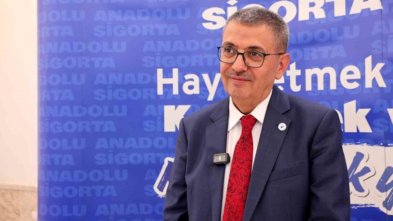 Rektör Kutluhan: “Yapay zekâya her birimin uyum sağlaması açısından her birimi teşvik ediyoruz”
