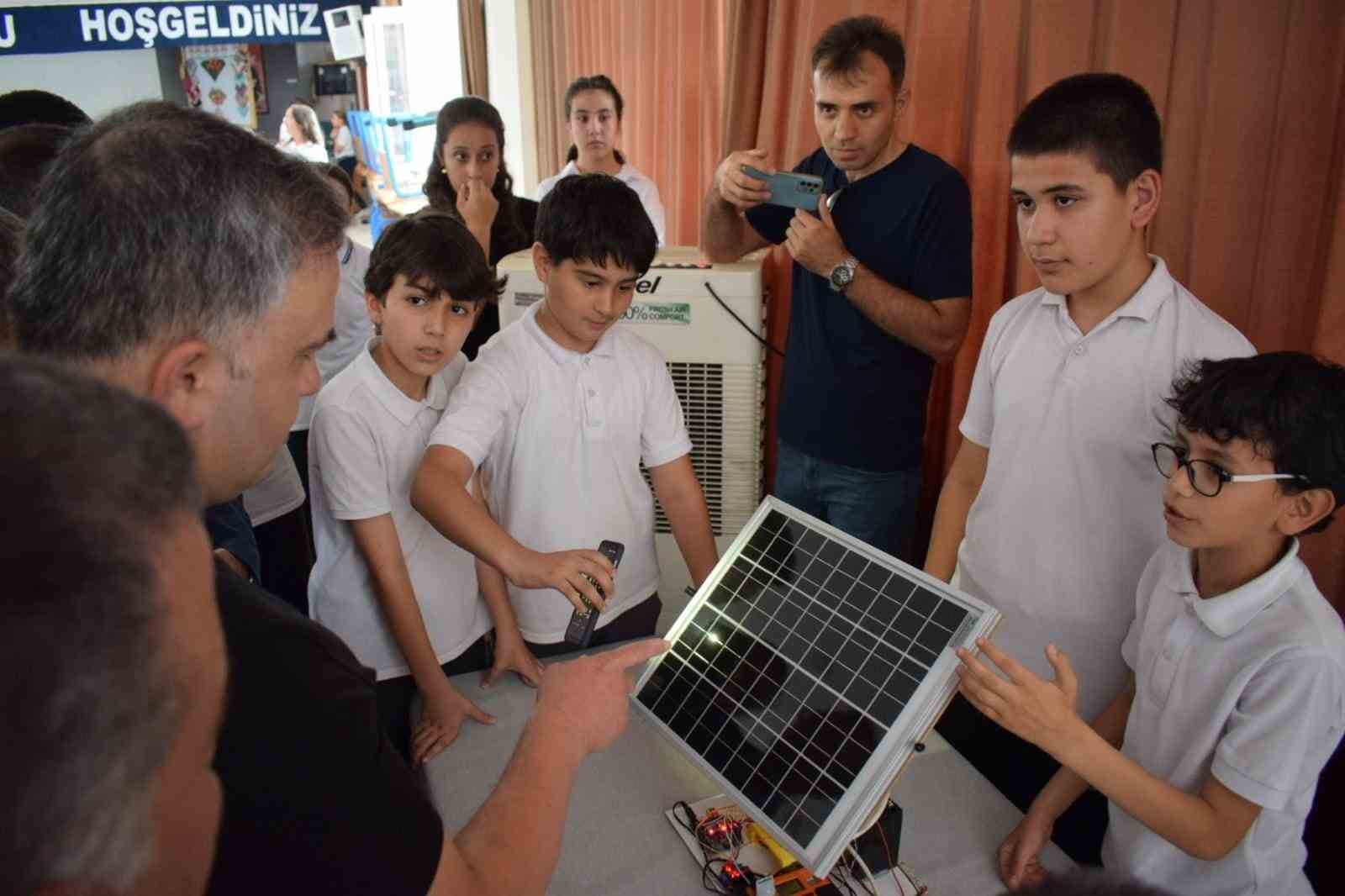 Bozdoğan’da öğrencilerden yıl sonu sergisi
