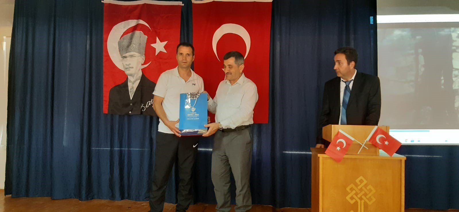 Köyceğiz’de ‘Savaş, Göç ve Aile’ konulu konferans düzenlendi
