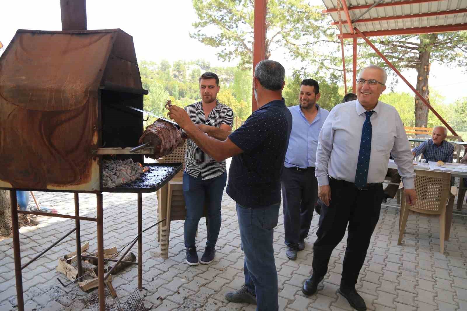 Çameli Belediyesi Yumrutaş Mahallesine çok amaçlı sosyal tesis kazandırdı
