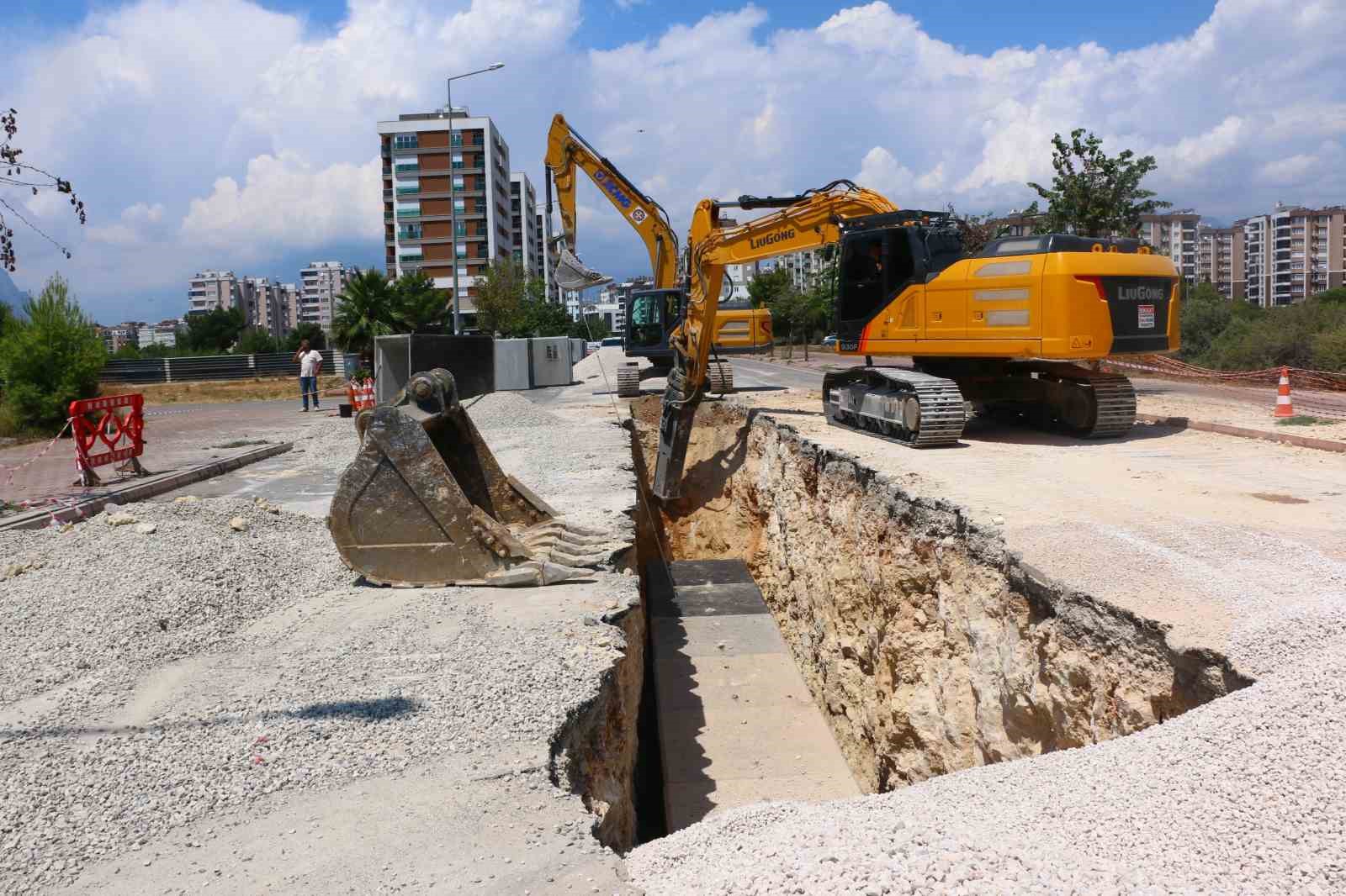 Konyaaltı, Kepez ve Muratpaşa’ya 100 milyon TL’yi aşan yatırım
