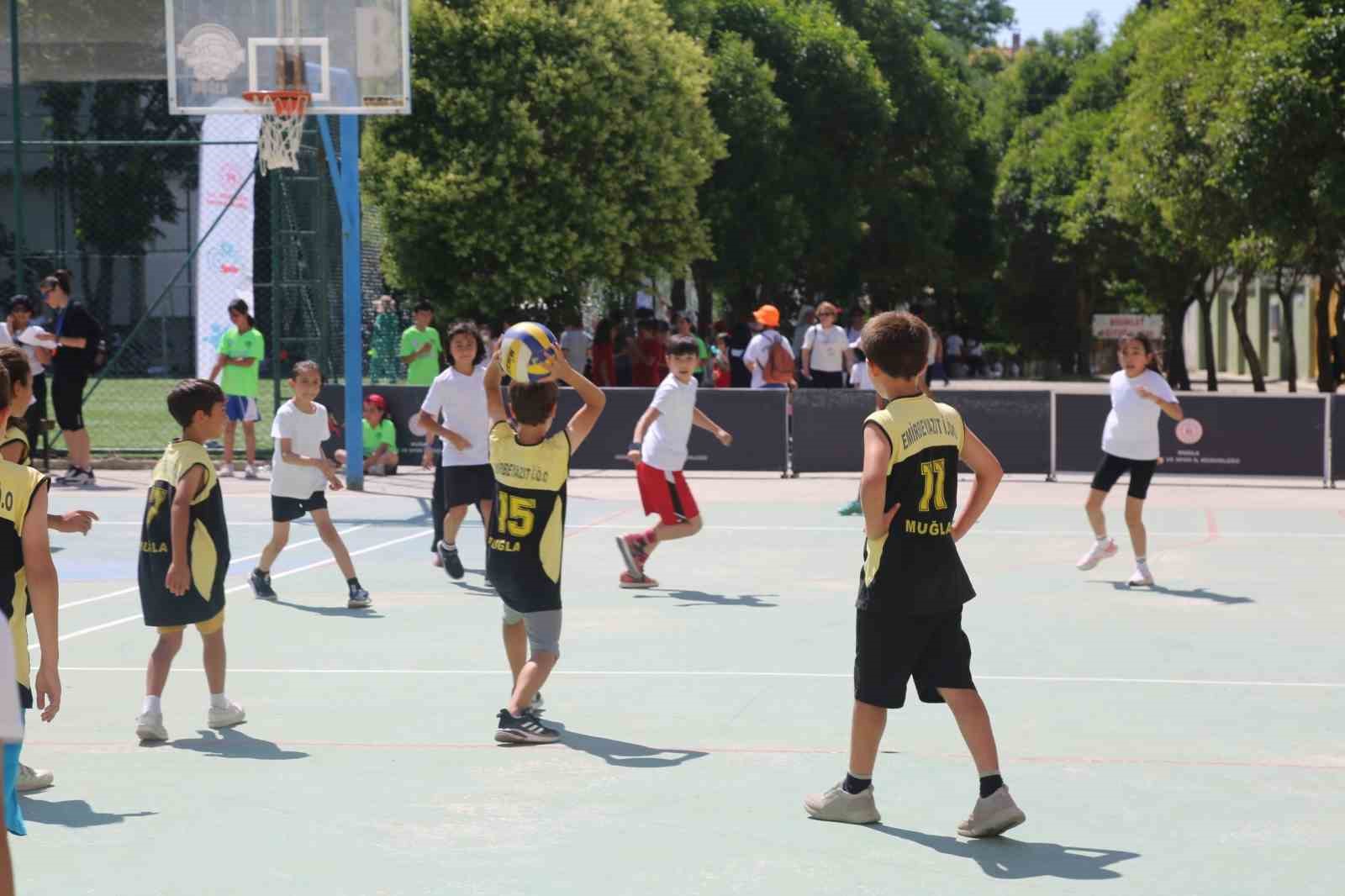 Muğla’da çocuk oyunları şenliği düzenlendi
