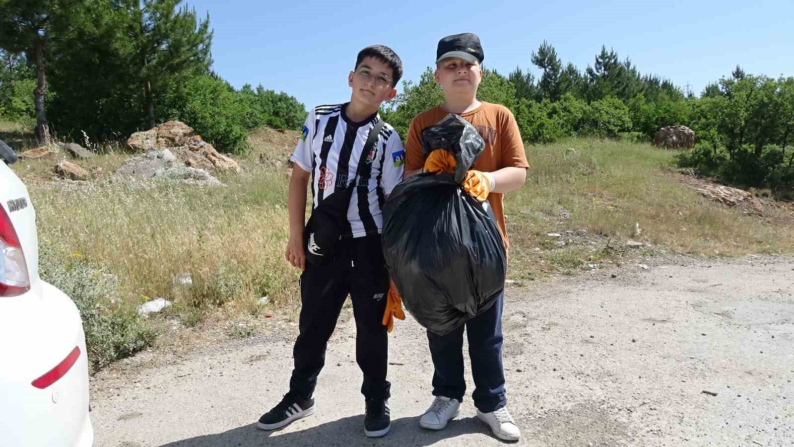 Tavşanlı’da çevre haftası etkinliğinde çevre temizlikleri yapıldı
