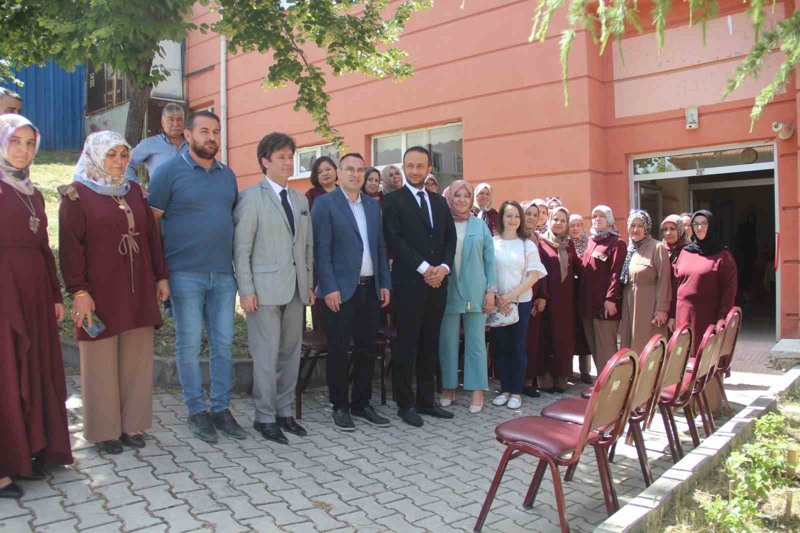 Kütahya’da ’Giyim Üretim Teknolojisi Kursu’ tamamlandı
