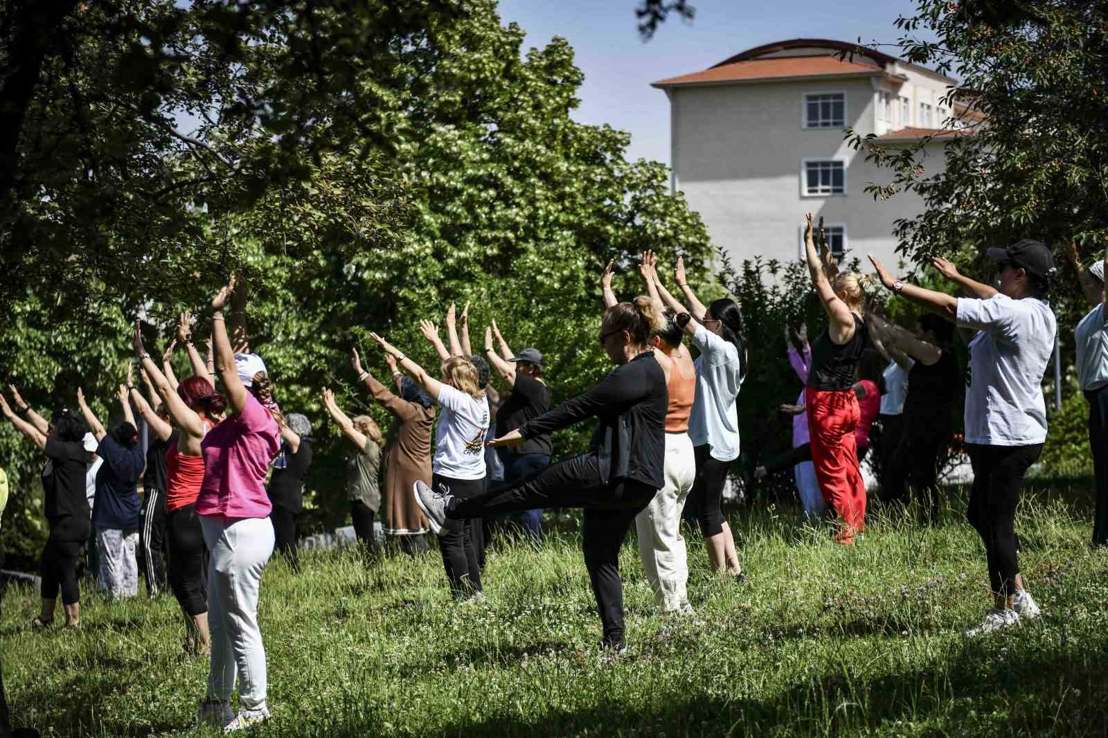 Ankara Büyükşehir Belediyesi’nin ’Parklarda Spor Etkinlikleri’ başladı
