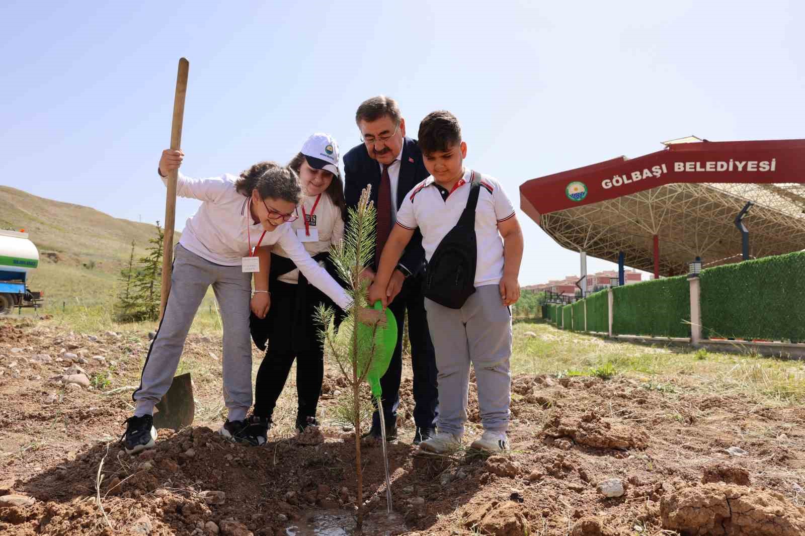 Başkan Odabaşı, Çevre Haftası’nda çocuklarla bir araya geldi
