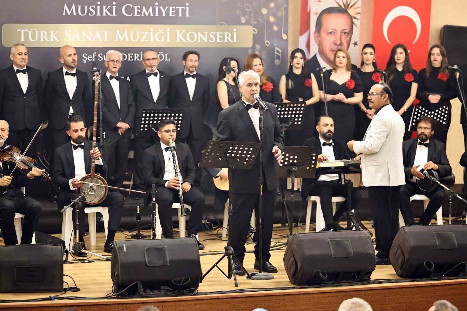 Talas Musiki Cemiyeti’nden kulakların pasını silen konser
