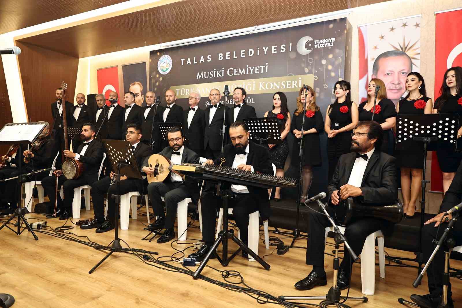 Talas Musiki Cemiyeti’nden kulakların pasını silen konser
