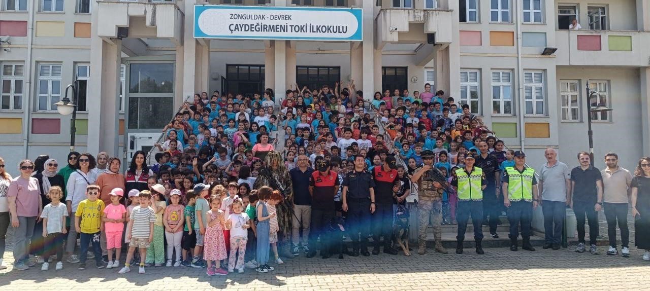 Jandarma öğrencilere yönelik etkinlik düzenledi
