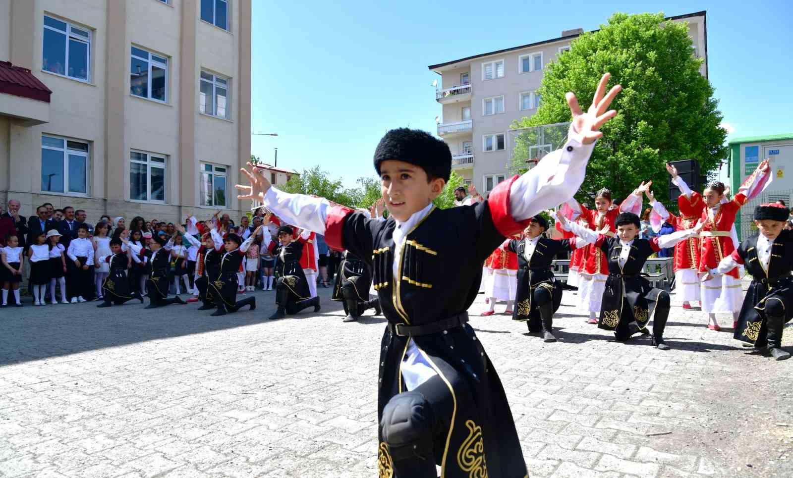 Hayat boyu öğrenme haftası sergi açılışı yapıldı
