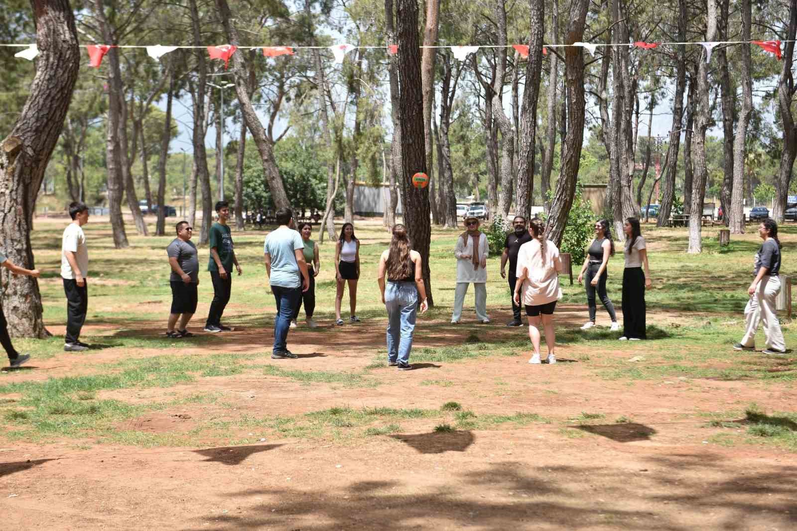 Kepez’den YKS öğrencilerine moral pikniği
