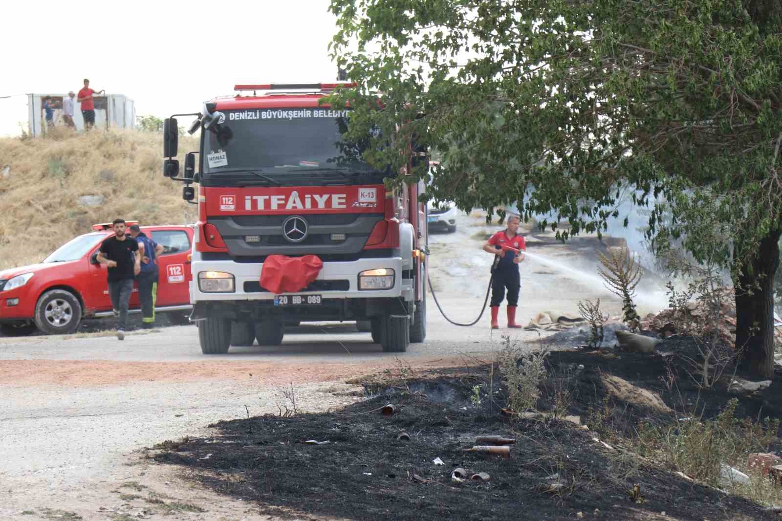 Denizli’deki orman yangınına  havadan ve karadan müdahale ediliyor
