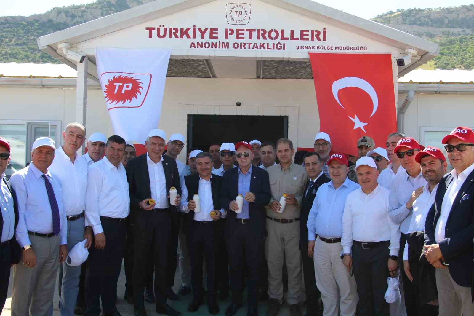 İş insanları ve gazeteciler Gabar Dağı petrol sahasına gezdi
