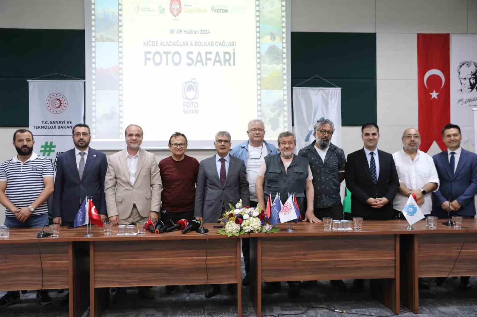 Aladağlar ve Bolkar Dağları’ndaki fotoğraf yarışmasın tanıtım toplantısı yapıldı
