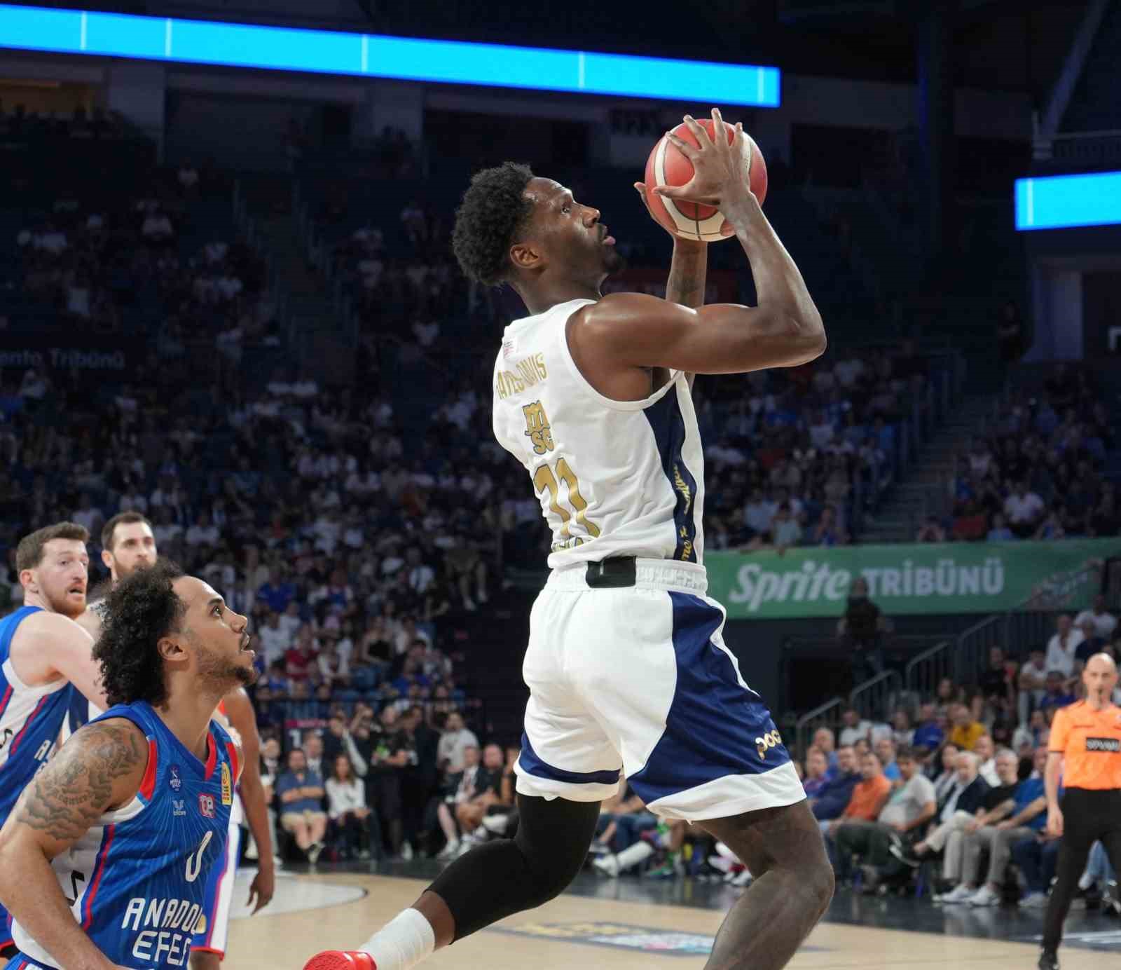 Fenerbahçe, final serisi ilk maçında A. Efes’i 85-74 mağlup etti
