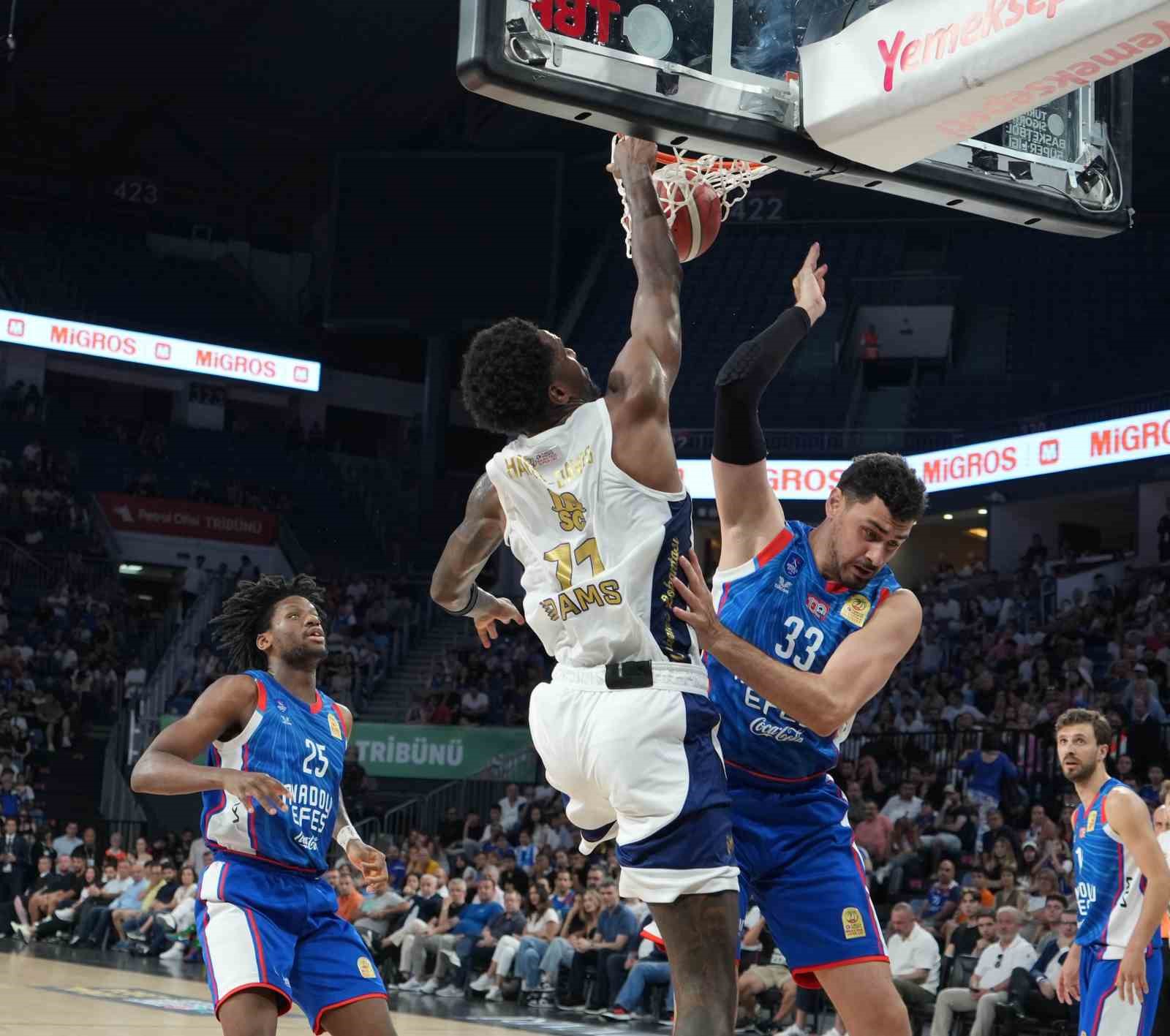 Fenerbahçe, final serisi ilk maçında A. Efes’i 85-74 mağlup etti
