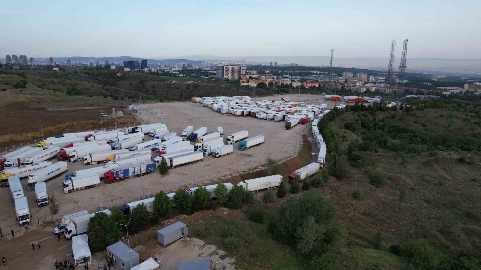 2024-YKS soru kitapçıklarını taşıyan 536 nakliye aracı, 245 sınav merkezine doğru yola çıktı
