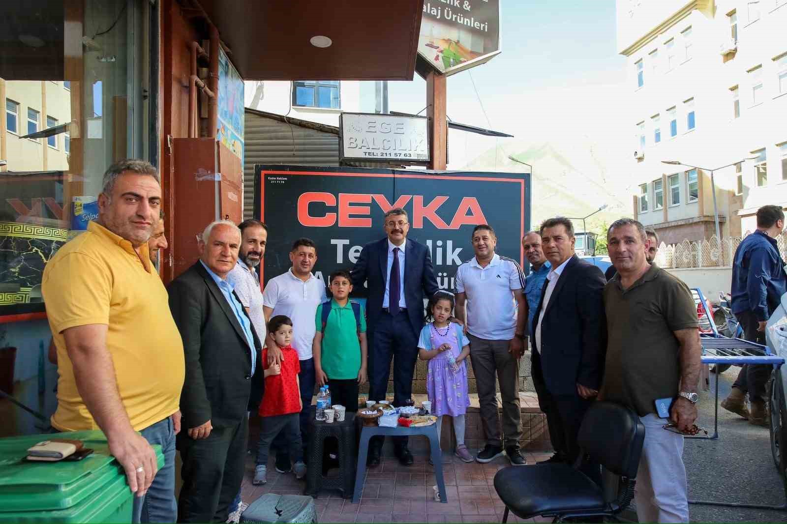 Vali Çelik vatandaşlarla bir araya geldi
